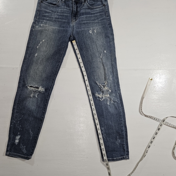 Judy Blue relaxed fit distressed straight leg jeans juniors size 7/28 - Picture 4 of 9